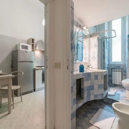 Apartment Colosseum New 2br Rom